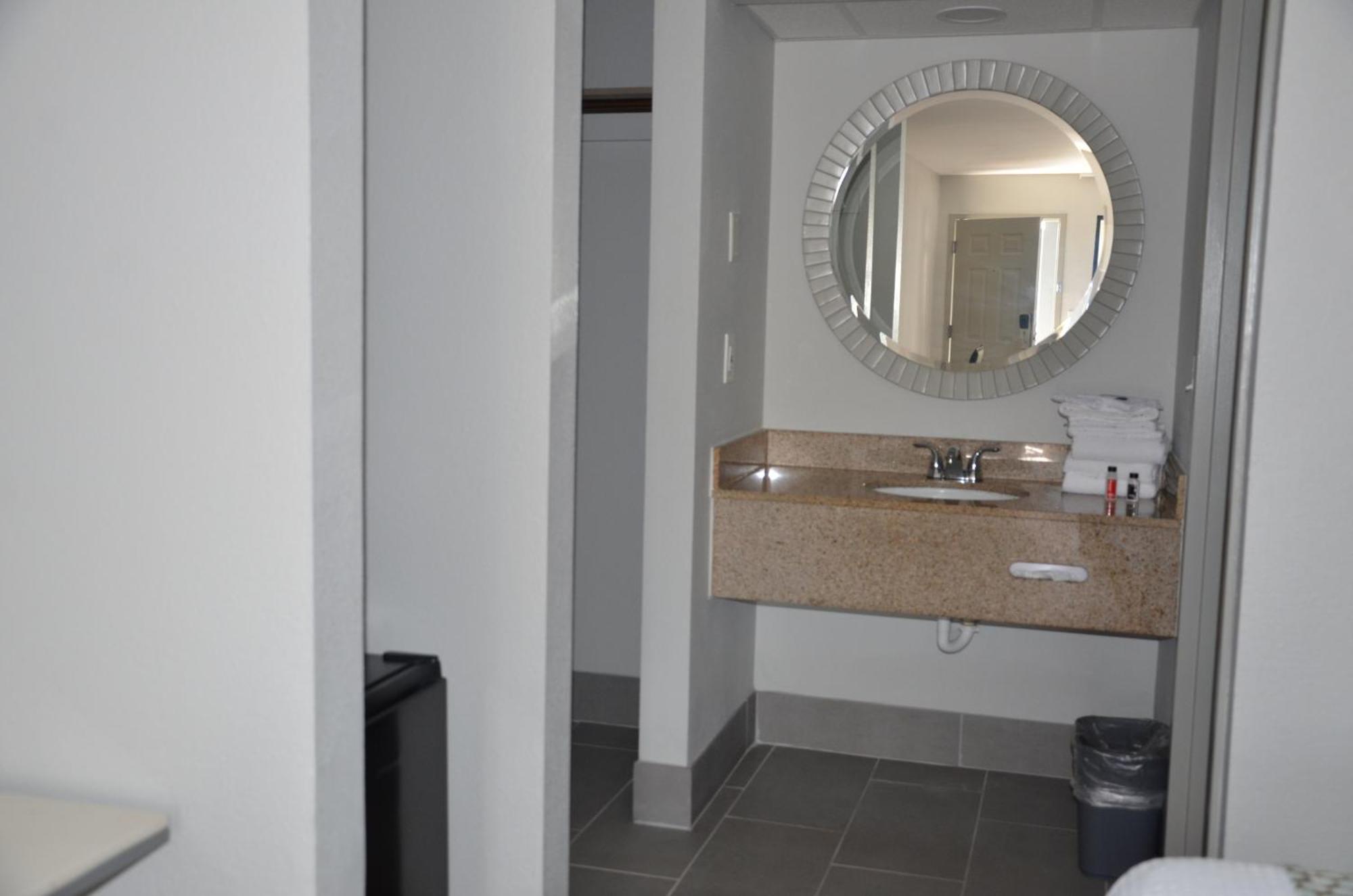 Baymont Suites コビントン エクステリア 写真